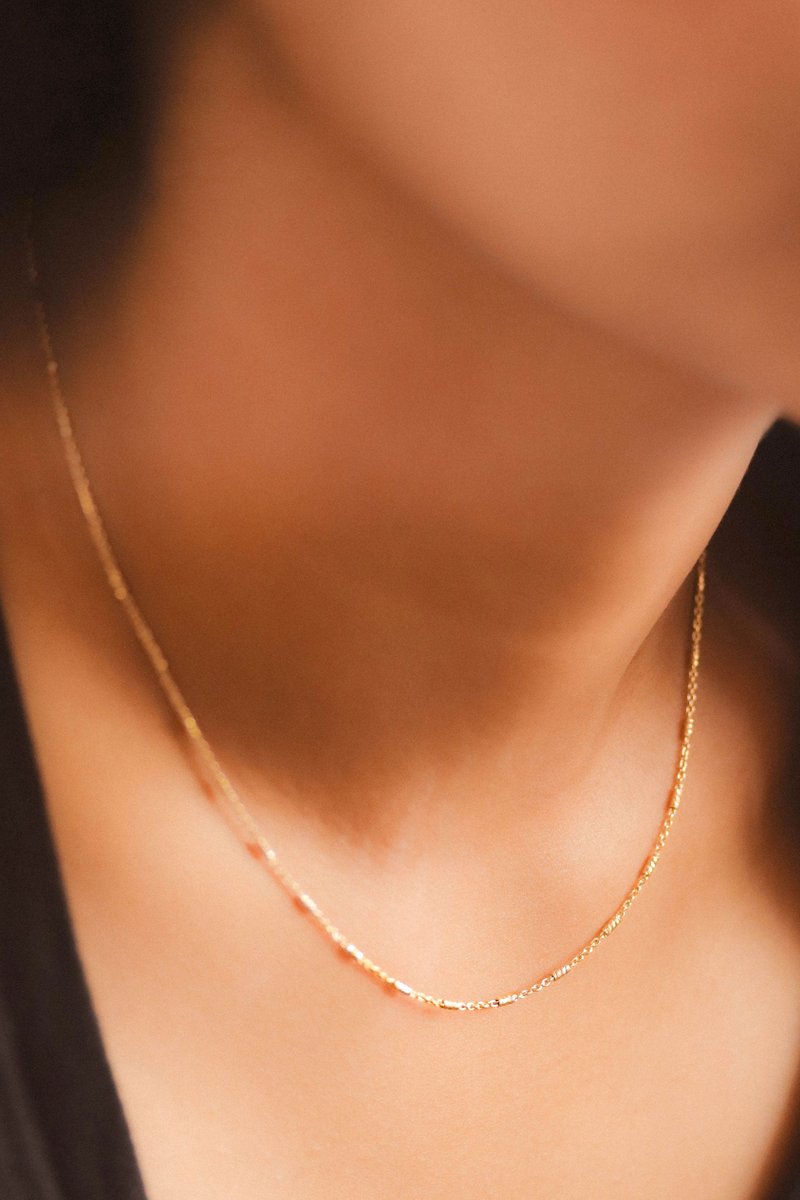 Dash Necklace (Champagne Gold)