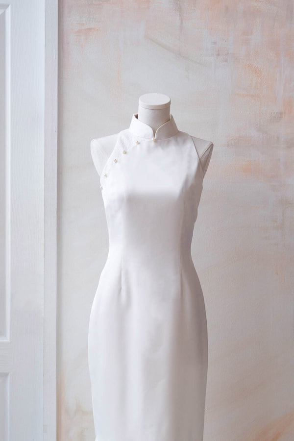 Pearl Blanche Cheongsam (Made to Order)